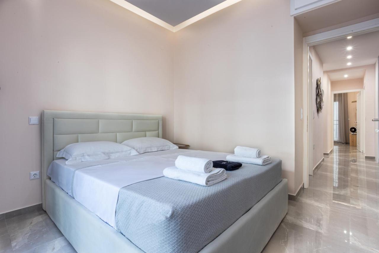 Luxury Downtown Apartment E1 เทสซาโลนิกิ ภายนอก รูปภาพ