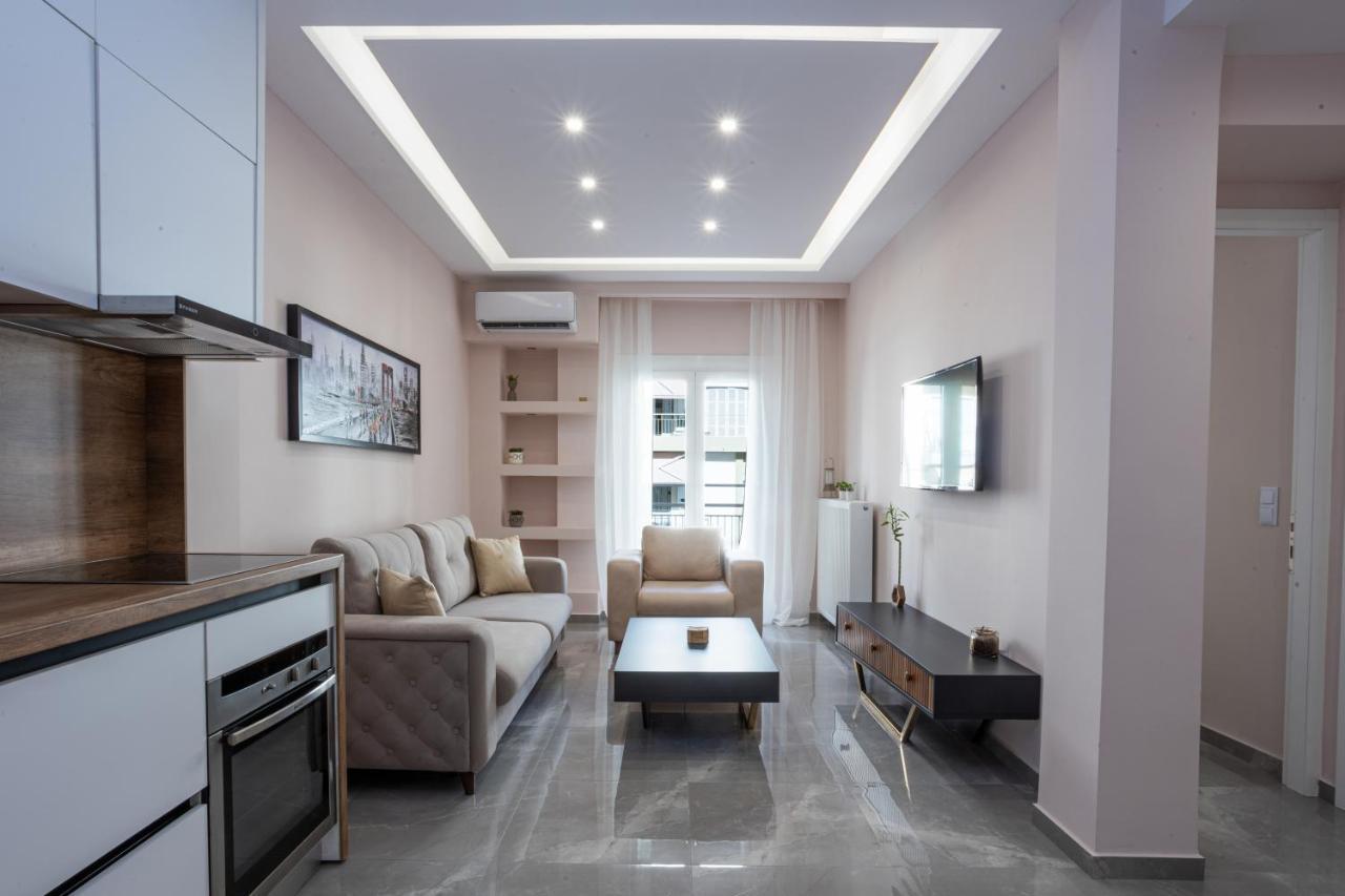 Luxury Downtown Apartment E1 เทสซาโลนิกิ ภายนอก รูปภาพ
