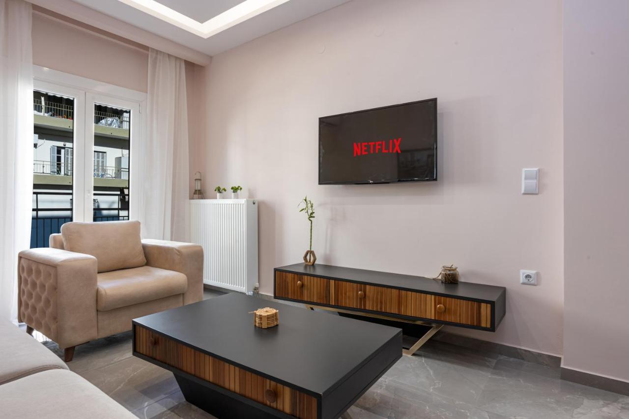 Luxury Downtown Apartment E1 เทสซาโลนิกิ ภายนอก รูปภาพ