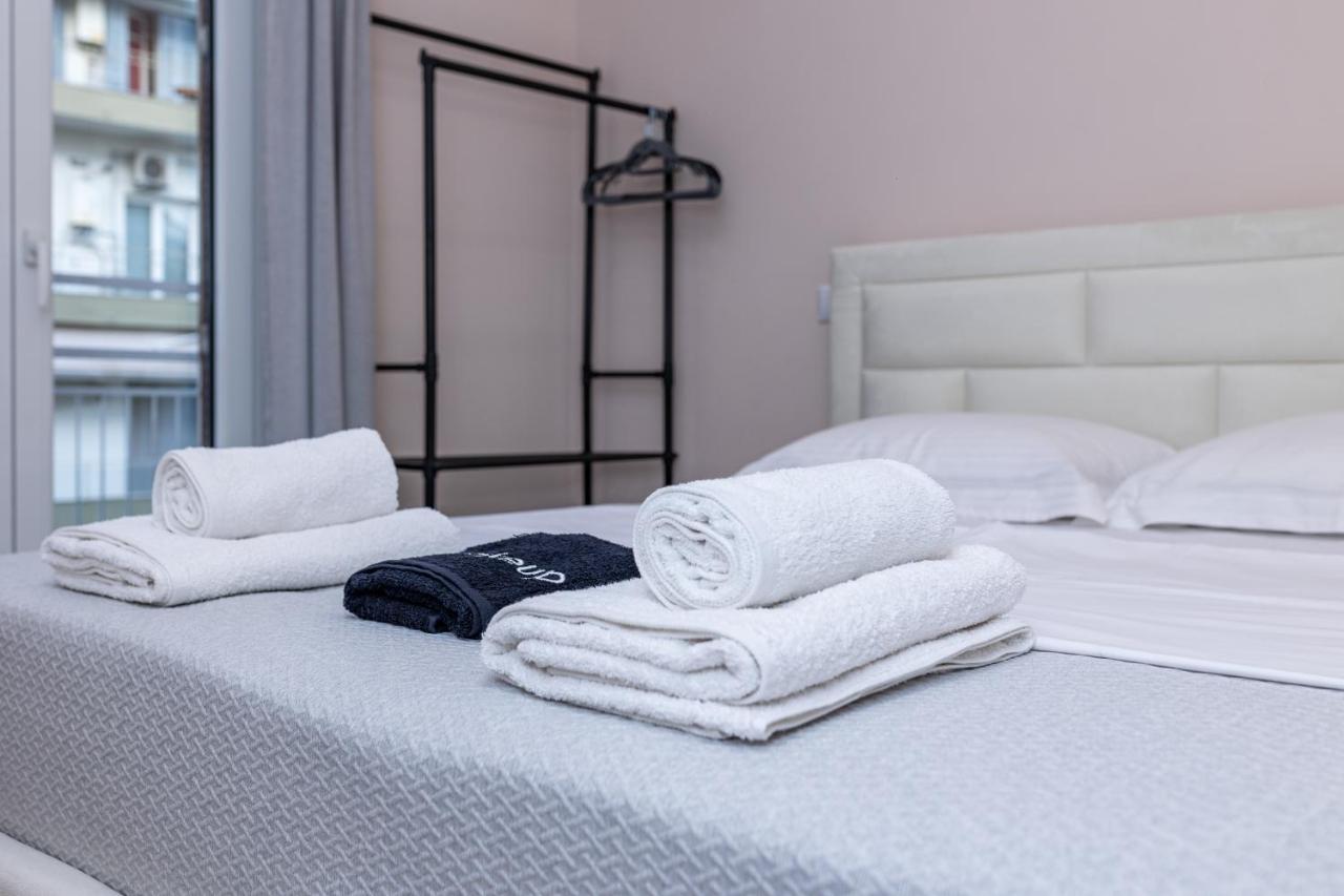 Luxury Downtown Apartment E1 เทสซาโลนิกิ ภายนอก รูปภาพ