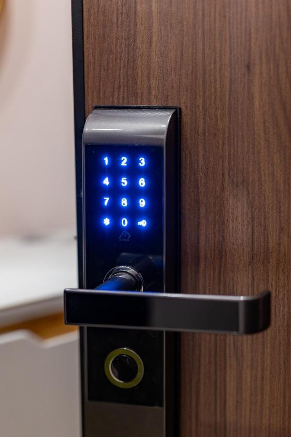 Luxury Downtown Apartment E1 เทสซาโลนิกิ ภายนอก รูปภาพ